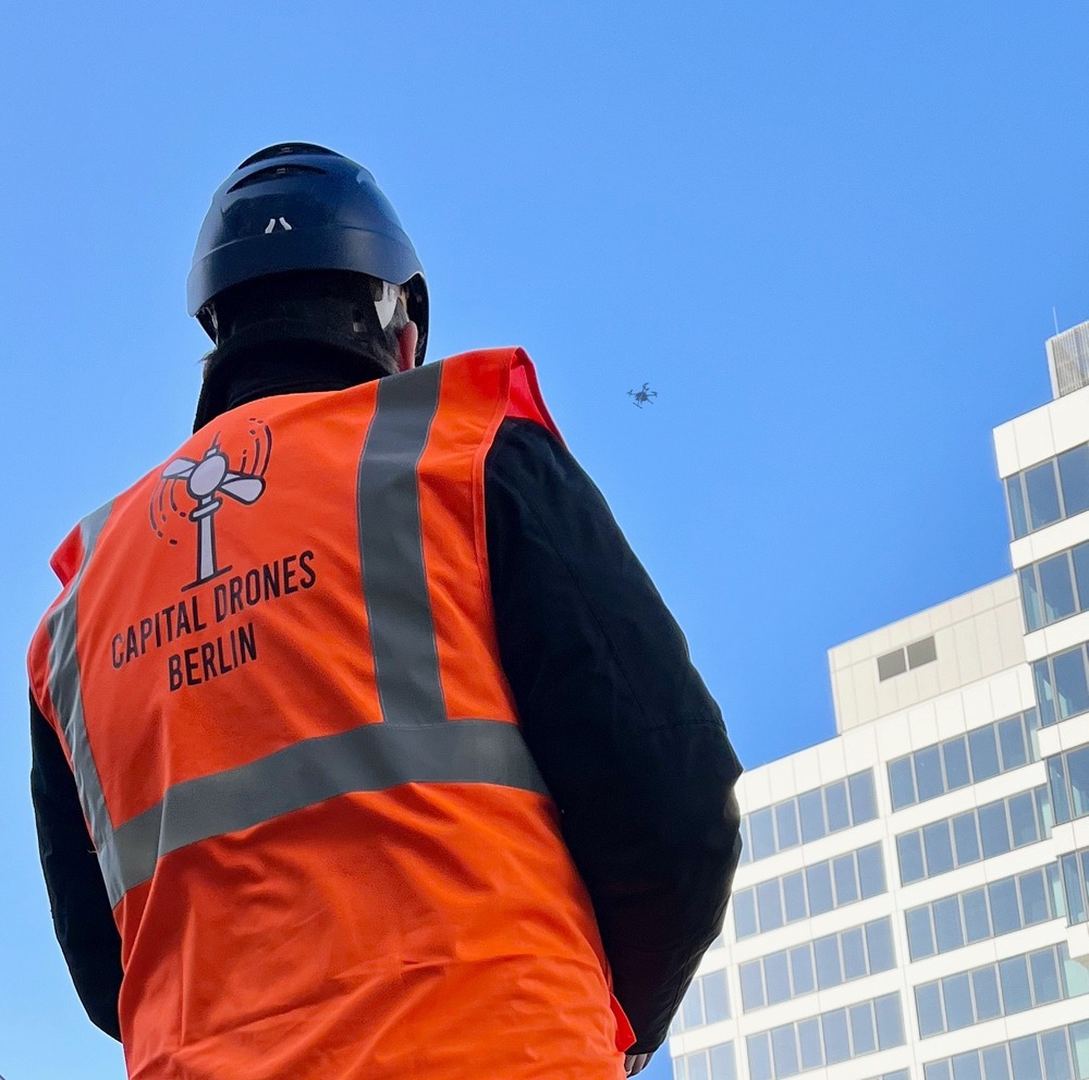 Drohneneinsatz auf einer Baustelle in Berlin